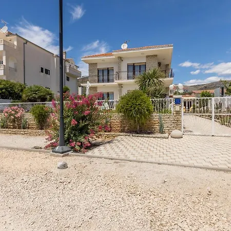 Апартаменты Villa Ratka *